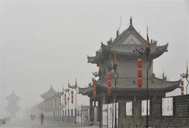 有一種藍(lán)，叫做臨滄藍(lán)！冬日的天空美！炸！了！ 臨滄會(huì)展策劃